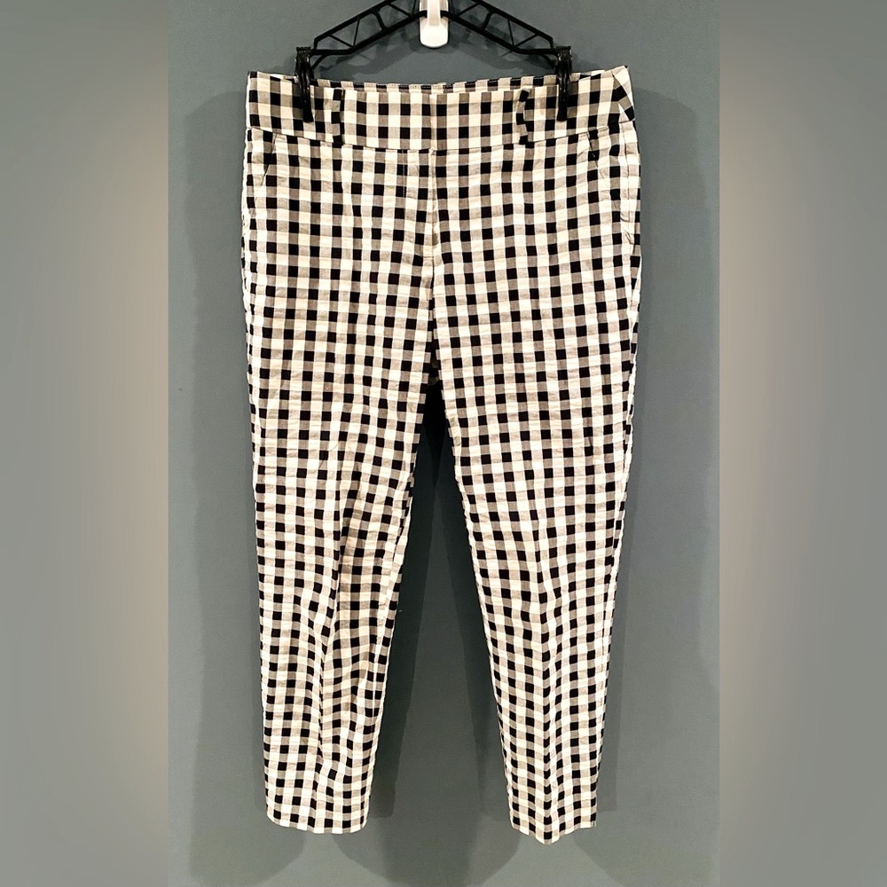 Loft Black and White Gingham Pants. Size 6. EUC